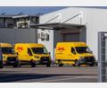 Bild: Jens Büttner/dpa
Das DHL-Zentrum in Leizen wurde vorsorglich gesperrt.