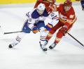 Bild: Jeff McIntosh/The Canadian Press via AP/dpa
Kusmenko trauert um seinen Vater - er wurde bei einem Bärenangriff getötet. (Archivbild)
