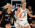 Bild: Ross D. Franklin/AP/dpa
Leonie Fiebich und die New York Liberty verloren das letzte Hauptrundenspiel. (Archiv-Foto)