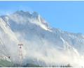 Bild: Dominik Bartl/dpa
An der Zugspitze gab es einen großen Felssturz.