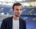 Bild: Christoph Reichwein/dpa
Matthias Tillmann hat seinen Vertrag auf Schalke verlängert. (Archivbild)