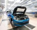 Bild: Julian Stratenschulte/dpa
Potenziell von dem Problem betroffen: der VW Touran. (Archivbild)