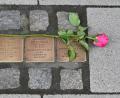 Bild: Swen Pförtner/dpa
Im sächsischen Heidenau sollen künftig keine neuen Stolpersteine mehr verlegt werden. (Symbolbild)