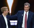 Bild: Marijan Murat/dpa
München mit Oberbürgermeister Dominik Krause (Grüne, l) und dem Ministerpräsidenten Markus Söder (CSU, r) hatte deutlich die Nase vorn.