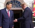Bild: Jacquelyn Martin/AP/dpa
Chinas Staatschef Xi Jinping (l) reiste für drei Tage zu US-Präsident Donald Trump nach Washington. (Archivbild)
