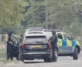 Bild: Ben Birchall/PA Wire/dpa
Die Polizei hatte in der Nähe des britischen Luftwaffenstützpunkts fünf Männer festgenommen.