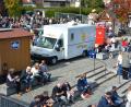 Bild: Josef Rosner
Bestes Wetter und gutes Essen: viele Menschen waren beim Start der 30. Erlebniswochen Fisch im Fischhofpark in Tirschenreuth dabei.