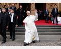 Bild: Benoit Tessier/Pool Reuters/AP/dpa
Papst Leo XIV. ist nach vier Tagen in Frankreich zurück in Rom.