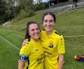 Bild: Dobmeier/privat
Theresa (links) und Caro Dobmeier teilten sie die Tore beim jüngsten 8:0-Sieg der SG Pullenried/Eslarn gegen den SV Mitterkreith.