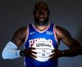 Bild: Chris Szagola/AP/dpa
LeBron James spielt zukünftig im blauen Trikot der 76ers.