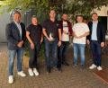 Bild: KF-Insinger
Langjährige Mitglieder geehrt: von links Betriebsleiter: Michael Hofmann, Qualität, Personal: Daniela Hierold, Produktionsleiter: Wolfgang Fleischmann (Ehrung 20 Jahre), Maschinenführer: Tobias Dohn (Ehrung 10 Jahre), Maschinenführer: Stefan Simon (Ehrung 20 Jahre) und Geschäftsführung: Andreas Insinger.
