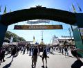 Bild: Felix Hörhager/dpa
Wiesn-Bedienungen setzen sich in den sozialen Medien für Toleranz, Vielfalt und Respekt auf dem Oktoberfest ein. (Symbolbild)