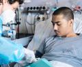 Bild: Mariia Streltsova/Charité/dpa
Der 19-jährige Patient wird nach der Behandlung für weitere 15 Jahre beobachtet.