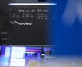 Bild: Hannes P. Albert/dpa
Weil es bei der gesetzlichen Rente eng wird, sollen die Menschen selbst über die Börse fürs Alter vorsorgen. (Symbolbild)