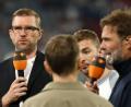 Bild: Christian Charisius/dpa
Per Mertesacker (l) war zum letzten Mal als TV-Experte im Einsatz.