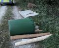 Symbolbild: PI Schwandorf, PHKin Hirmer
Die Polizeiinspektion Schwandorf sucht den Verursacher dieser illegalen Müllablagerung an einem Feldweg nahe der B 85.