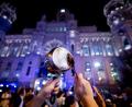 Bild: A. Pérez Meca/EUROPA PRESS/dpa
Demonstranten in Spanien fordern bezahlbaren Wohnraum.