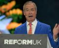 Bild: Thomas Krych/AP/dpa
Der Vorsitzende von Reform UK, Nigel Farage, soll den Ermittlern zufolge auch ein mögliches Anschlagsziel gewesen sein. (Archivbild)