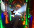 Bild: Helmut Kunz
Lichtinstallationen und Strahler tauchen den Kirchenraum in immer neue Farben und Stimmungen. Für die musikalische Vielfalt sorgen Lars Amann und Johanna Müller mit Orgelwerken aus unterschiedlichen Epochen. Tom Zilbauer und Stefan Schultes setzen mit ihren Improvisationen eigene Akzente.