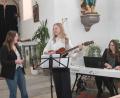 Bild: Josef Pilfusek
Hannah, Alexandra und Annika (von links) begeistern mit musikalischer und gesanglicher Bandbreite.