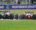 Bild: Aijaz Rahi/AP/dpa
Wehe, wenn ein Formel-1-Auto plötzlich nur noch 20 km/h fährt.