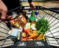 Bild: Fabian Sommer/dpa
GLP-1-Medikamente helfen beim Abnehmen, indem sie den Appetit zügeln und das Sättigungsgefühl steigern. Wird nun weniger eingekauft? (Symbolbild)