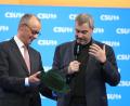 Bild: Karl-Josef Hildenbrand/dpa
Die Chefs von CDU und CSU besuchen regelmäßig die Parteitage der Schwesterparteien. (Archivbild)