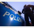 Bild: Marijan Murat/dpa
Die Polizei stellte mehrere Handys, Computer und Festplatten sicher. (Symbolbild)