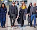 Bild: Sebastian Christoph Gollnow/dpa
Eine Delegation der Berliner Linken traf sich im Haus der Statistik mit Vertretern von Grünen und SPD.