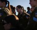 Bild: Ariel Schalit/AP/dpa
Israel erinnert an das Massaker am 7. Oktober 2023 und gedenkt der Opfer - hier in der Nähe des Kibbuz Nachal Oz im Süden Israels.