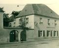 Archivbild: mab
Der alte Brauereigasthof in Schwarzenfeld zu seinen besten Zeiten.