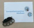 Bild: Grenzpolizei Waidhaus
Diesen Schlagring haben Fahnder der Grenzpolizei bei einer Kontrolle gefunden.