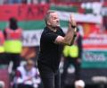 Bild: David Inderlied/dpa
Wird gegen den FC Bayern taktisch ziemlich gefordert sein: Augsburg-Coach Baum. (Archivbild)