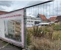 Bild: Petra Hartl
Am Donnerstag war Projektstart für den Spitalgraben. Hier entsteht bis zum Sommer 2028 der Neubau der Wohnungsbau Siedlungswerk Werkvolk eG auf dem Gelände des ehemaligen Bürgerspitals in Amberg.