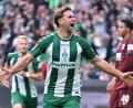 Bild: David Inderlied/dpa
Niclas Füllkrug verzückt seit seiner Rückkehr die Werder-Fans. (Archivbild)