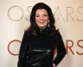 Bild: Jordan Strauss/Invision/AP/dpa
Fran Drescher wurde in den 90ern als „Die Nanny“ bekannt, kommendes Jahr wird sie 70 - hier ist sie bei der Oscarverleihung 2026 auf dem roten Teppich zu sehen. (Archivbild)