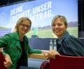 Bild: Peter Kneffel/dpa
Grünen-Bundesvorsitzende Franziska Brantner (l) und die Fraktionsvorsitzende der bayerischen Grünen, Katharina Schulze (r), sprachen am Landesparteitag über Freiheit.
