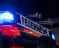 Bild: Marijan Murat/dpa
Obwohl die Einsatzkräfte der Feuerwehr sofort mit den Löscharbeiten begannen, griffen die Flammen auf drei weitere Fahrzeuge über. (Symbolbild)