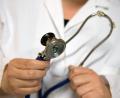 Bild: Arno Burgi/dpa-Zentralbild/dpa
Wie Ärzte und Patienten miteinander kommunizieren, wirkt sich auf das gegenseitige Vertrauen aus. (Symbolbild)