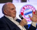 Bild: Peter Kneffel/dpa
Uli Hoeneß kritisiert die UEFA. (Archivbild)