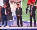 Bild: Alexandra Beier
Nathaniel Brown (Mitte) wurde mit dem Bayerischen Sportpreis ausgezeichnet. Mit auf dem Bild Laudator Enrico Valentini (rechts) und Moderator Marcus Othmer.