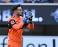 Bild: Swen Pförtner/dpa
Dennis Seimen stand erstmals in der Fußball-Bundesliga im Tor.