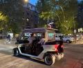 Bild: Sabine Dobel/dpa
Immer mehr Golfcarts mit Touristen verstopfen Roms Straßen.