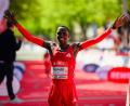 Bild: Gregor Fischer/dpa
Amos Kipruto lief in Chicago die fünftschnellste Marathon-Zeit der Geschichte. (Archivbild)