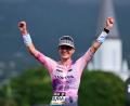 Bild: Donald Miralle/Getty Images North America for IRONMAN/dpa
Laura Philipp jubelt über ihren zweiten Platz auf Hawaii.
