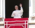 Bild: Gregorio Borgia/AP/dpa
Der Papst bei seinem Angelus-Gebet.