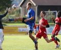 Bild: Dieter Jäschke
VfB-Torwart Michael Strehl (Rothenstadt, links) rettet gegen Sebastian Huschka (Schirmitz). Aus: VfB Rothenstadt - SpVgg Schirmitz 1:3.