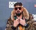 Bild: Annette Riedl/dpa
Rapper Aykut Anhan - alias Haftbefehl - muss Konzerte absagen. (Archivbild)