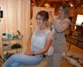 Bild: Josef Rosner
Friseurmeisterin und Haarstylistin Josepha Hecht bei der Arbeit.