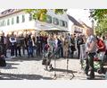 Bild: Helmut Kunz
Rund 50 Teilnehmer zählte die Stadtwanderung "Vergessene Opfer" des Nationalsozialismus in Weiden.